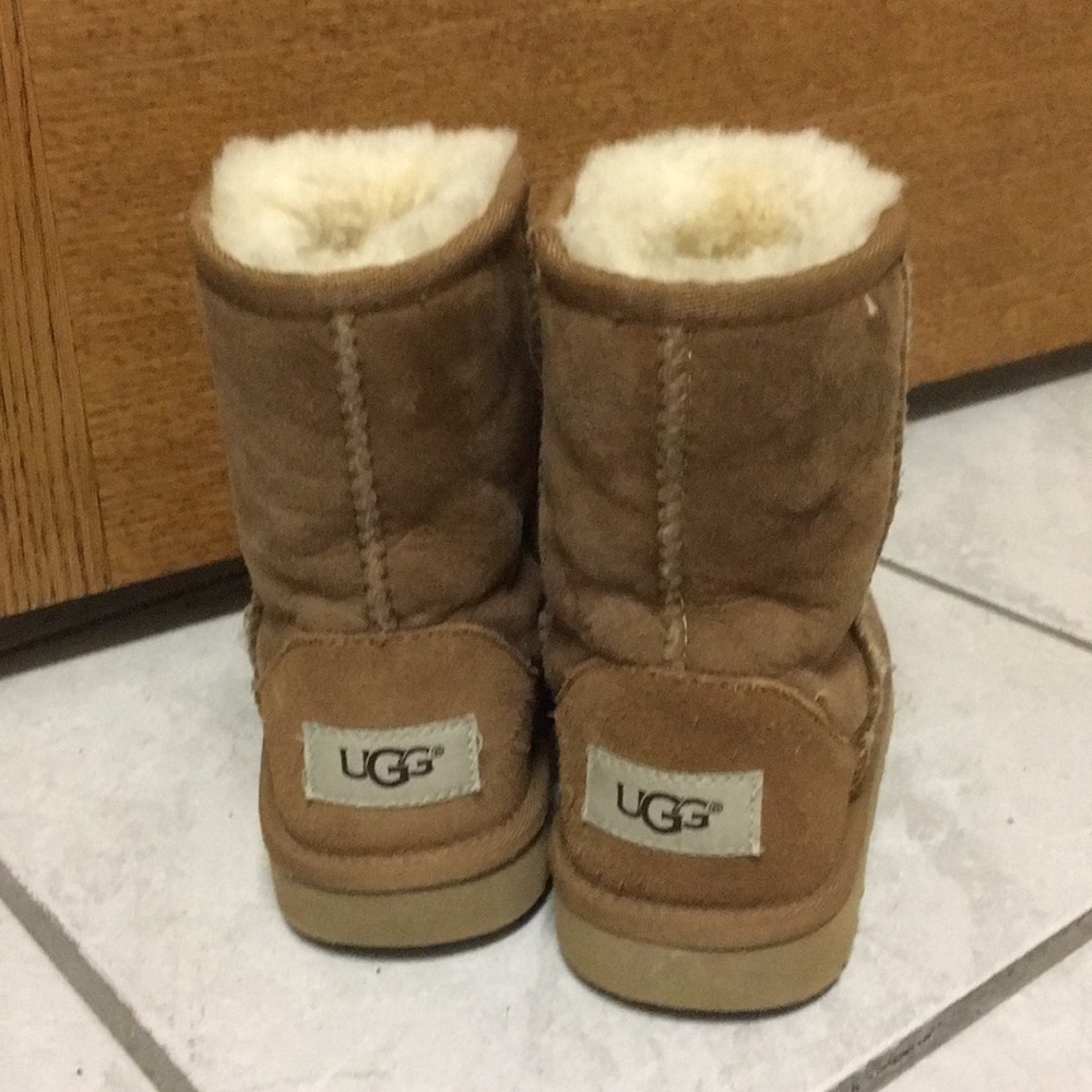 Kids Uggs size 12